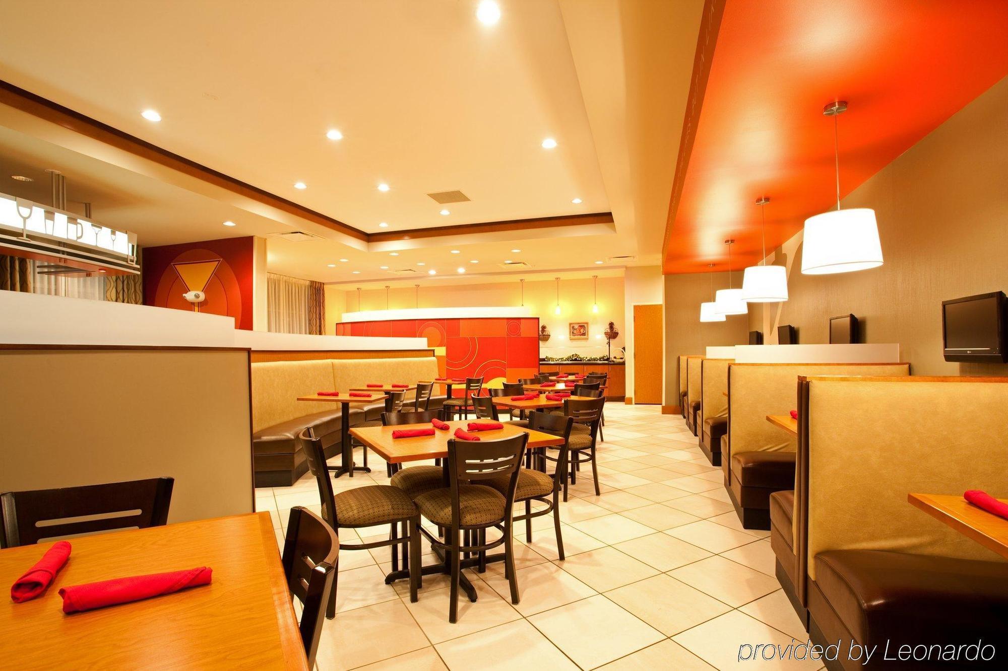 Holiday Inn Aurora North - Naperville By Ihg Buitenkant foto