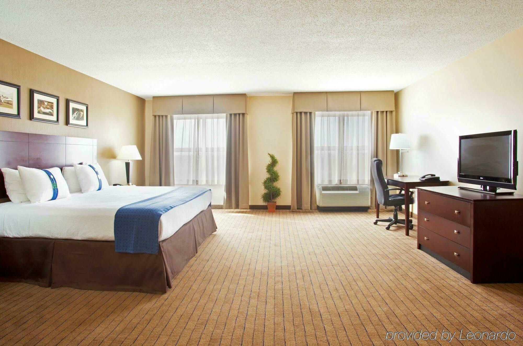 Holiday Inn Aurora North - Naperville By Ihg Buitenkant foto